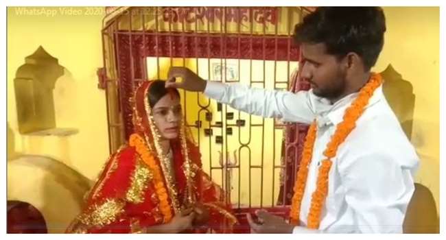 फेसबुक पर प्यार-थाने में शादी, एेसी है इन लवबर्ड्स की अजब प्रेम की गजब कहानी, जानिए