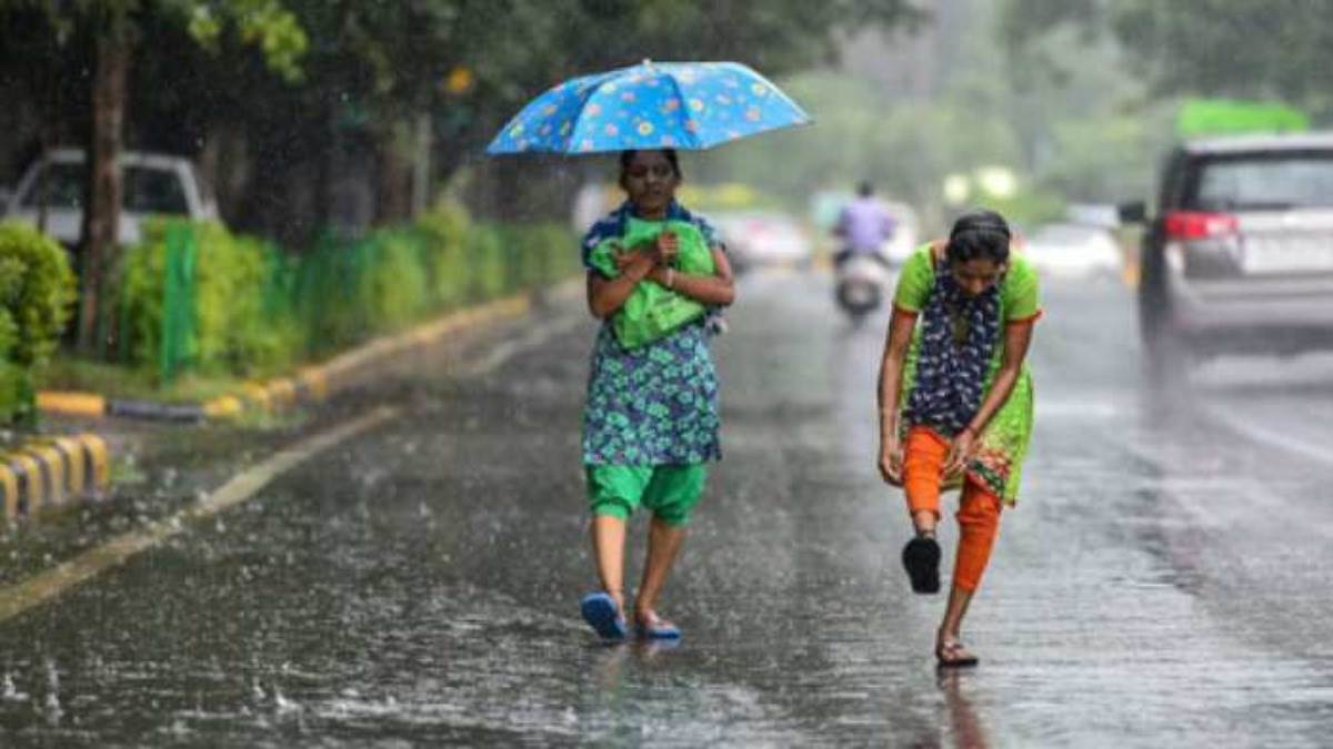 मौसम विभाग के मुताबिक, गरज और चमक के साथ तेजी बारिश हो सकती है।
