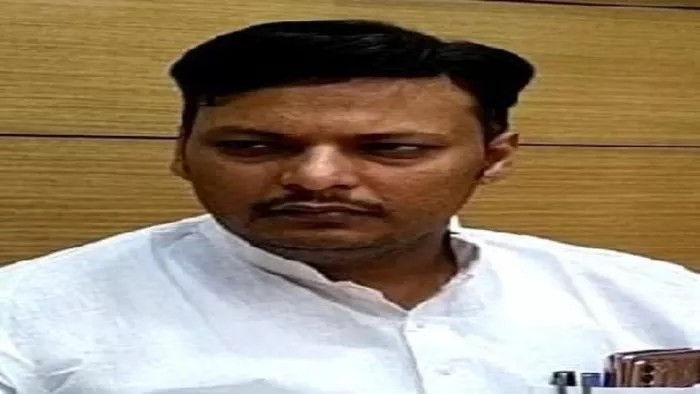 एमएलसी प्रांशु दत्त ने उपद्रव पर टिप्पणी की है।