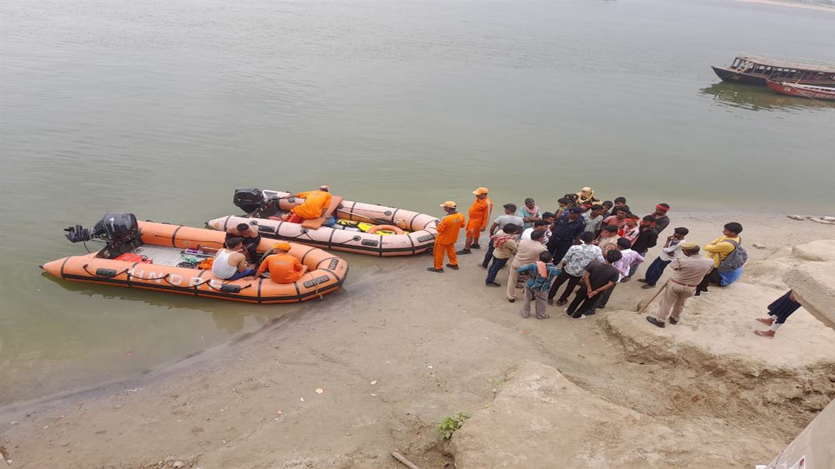 youth dies due to drowning in ganga at tulsi ghat in varanasi companion saved