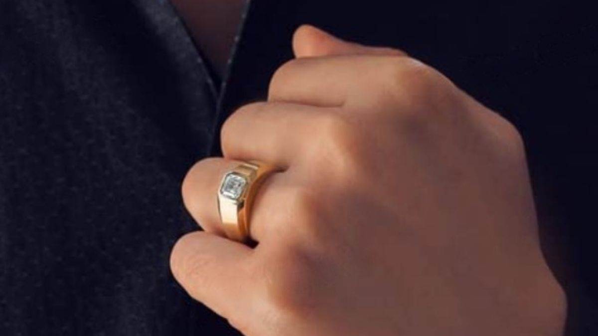 Red Stone With Diamond Best Quality Gold Plated Ring For Men - Style A839,  सोने का पानी चढ़ी हुई अंगूठी - Soni Fashion, Rajkot | ID: 2850640981297