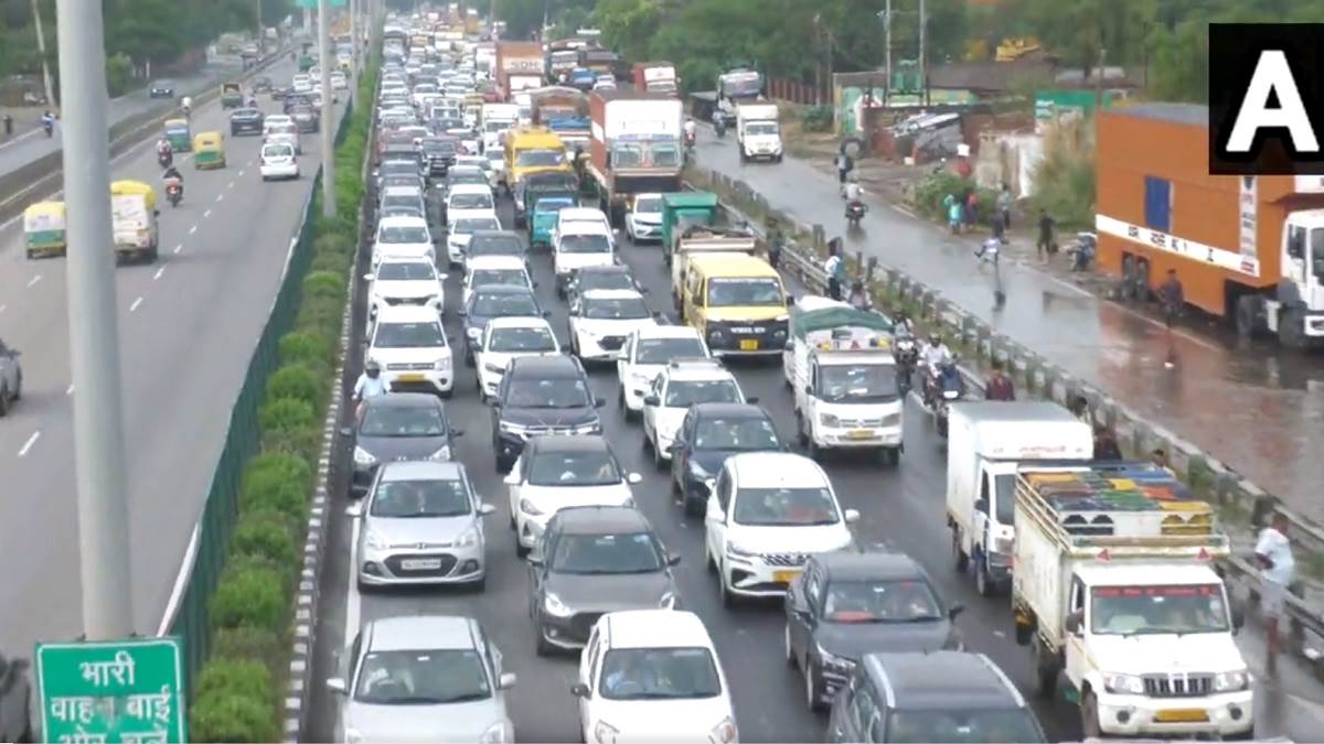 ncr delhi ncr rain relief from heat after rainfall traffic jam due to waterlogging at nh 48 chance of rain for two more days