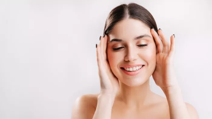 Skin Tightenning Tips: इन टिप्स की मदद से चेहरे पर लाएं कसावट
