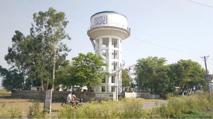 बूंद-बूंद पानी के लिए तरस रहे हैं इस गांव के लोग (फाइल फोटो)