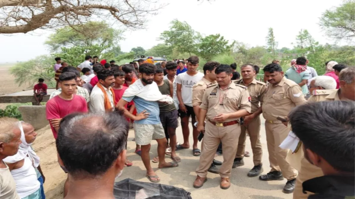 Ballia Crime News: बाजार में सब्जी लेने गए व्यक्ति की गला दबाकर हत्या, शव को दियरा में फेंका