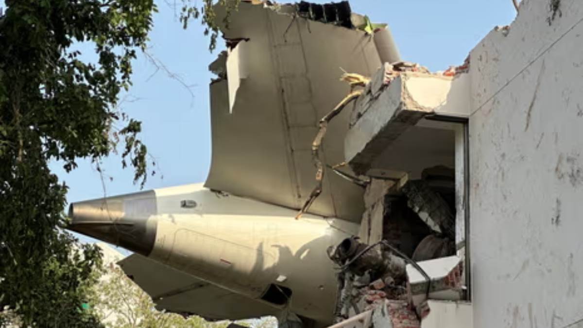 https://www.jagranimages.com/images/newimg/16062025/16_06_2025-air_india_plane_crash_1_23965788.jpg