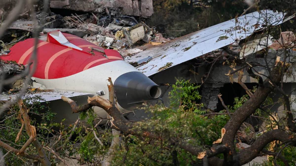 https://www.jagranimages.com/images/newimg/16062025/16_06_2025-air_india_plane_crash_23965779.jpg