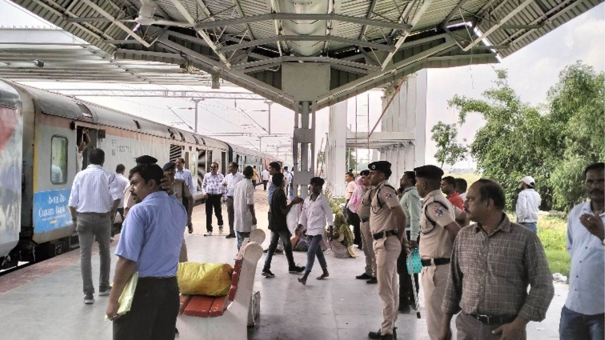 araria news gm inspects araria galgalia rail line reviews progress