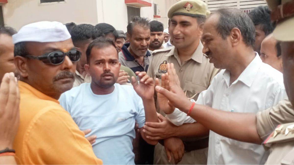 deoria man attempts self immolation over construction dispute
