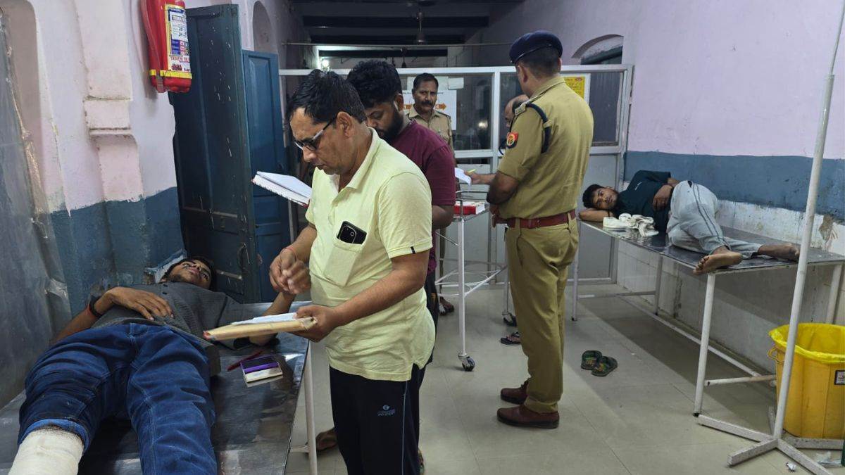 jaunpur pnb customer service center robbery 6 arrested after encounter