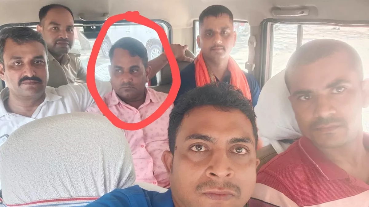 अरवल में आवास सहायक को 10 हजार रुपये रिश्वत लेते निगरानी ने दबोचा, बिचौलियों के नाम भी बताए