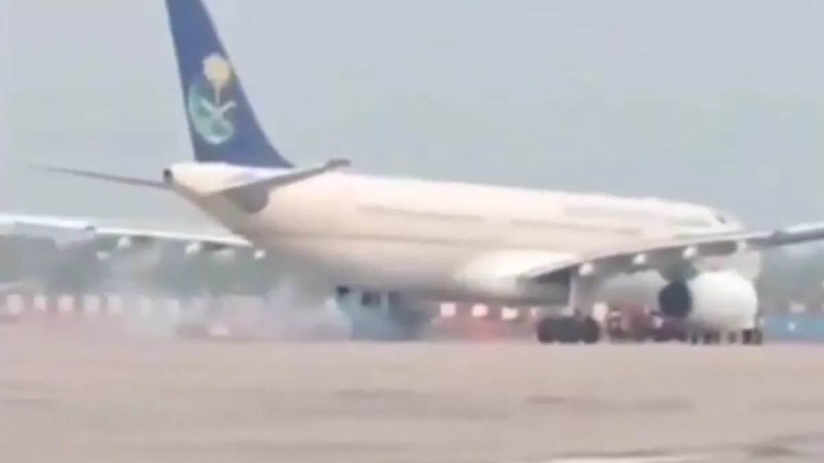 https://www.jagranimages.com/images/newimg/16062025/16_06_2025-lucknow_airport_23965639.jpg