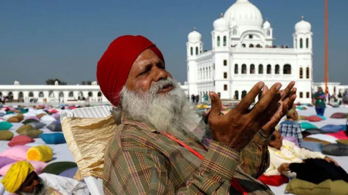https://www.jagranimages.com/images/newimg/16062025/16_06_2025-sikh_devotees_23965522.jpg