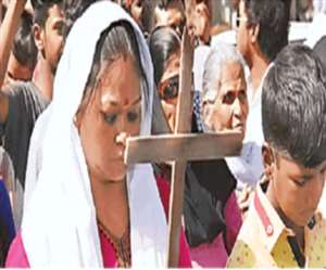 आदिवासियों के मतांतरण की प्रक्रिया को रोकना होगा। फाइल