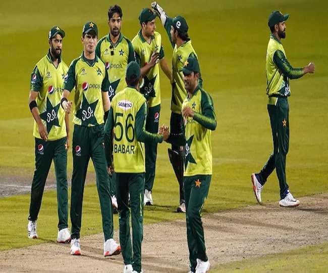 aaqib javed says he sees more wrestlers than cricketers in pakistan t20 team
