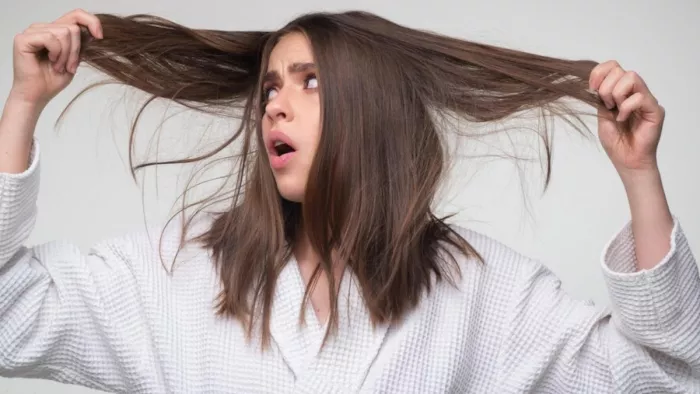 Hair Care: डाई करने के बाद रूखे बालों की समस्या ऐसे करें दूर