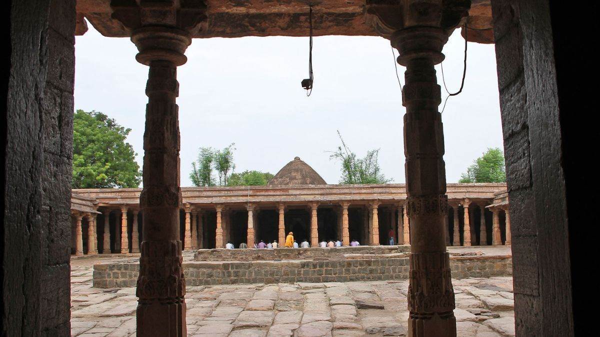https://www.jagranimages.com/images/newimg/16072024/16_07_2024-bhojshala_23759222_7812924.jpg
