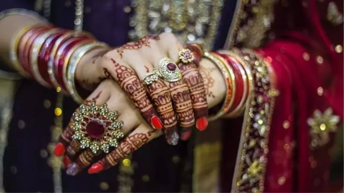 Agra News: दुल्हन की सांकेतिक तस्वीर का इस्तेमाल किया गया है।