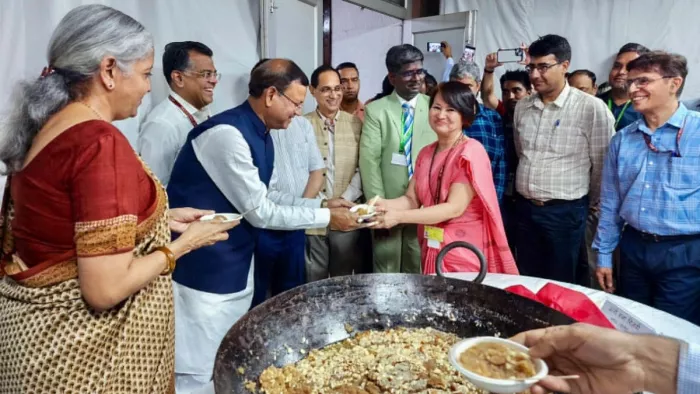 हलवा वितरण के साथ बजट निर्माण का अंतिम चरण शुरू हो गया है।