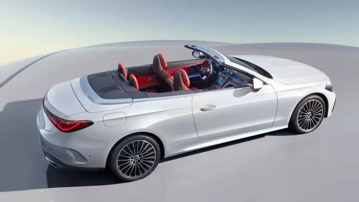 Mercedes की ओर से जल्द ही 2 नई कार पेश की जाएंगी।