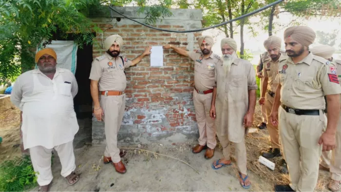 असलहा एक्ट केस के साथ अटैच हुई अर्श डल्ला के साथी की जमीन (फाइल फोटो)