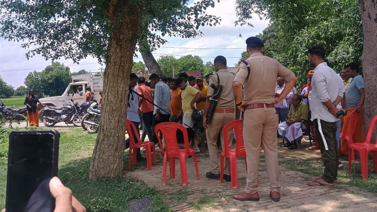 elderly man murdered in deoria knife attack in sleep