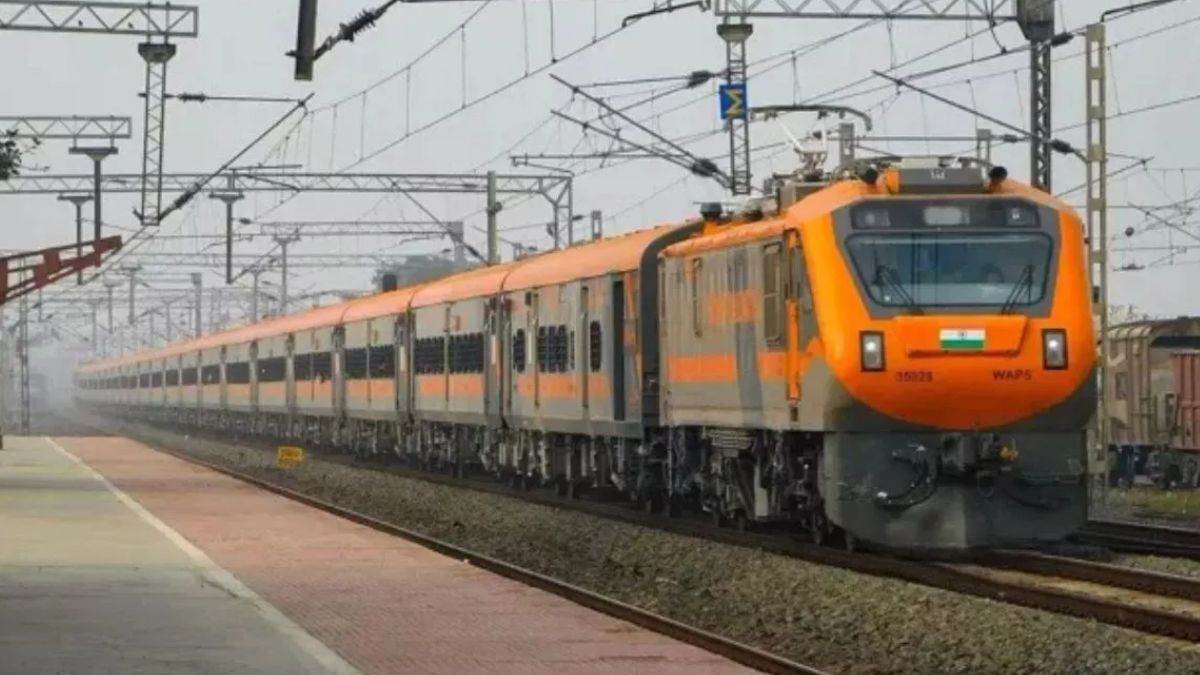 https://www.jagranimages.com/images/newimg/16072025/16_07_2025-amrit_bharat_express_23986185.jpg