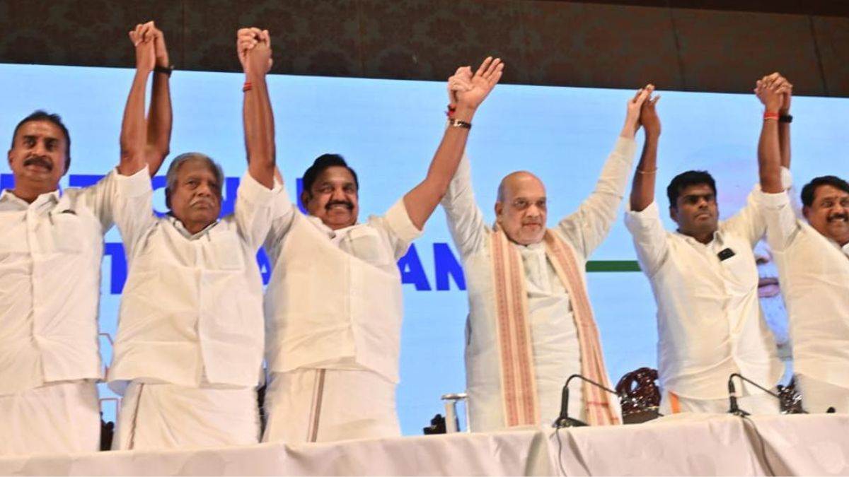 https://www.jagranimages.com/images/newimg/16072025/16_07_2025-bjp_aiadmk_alliance_23986062.jpg