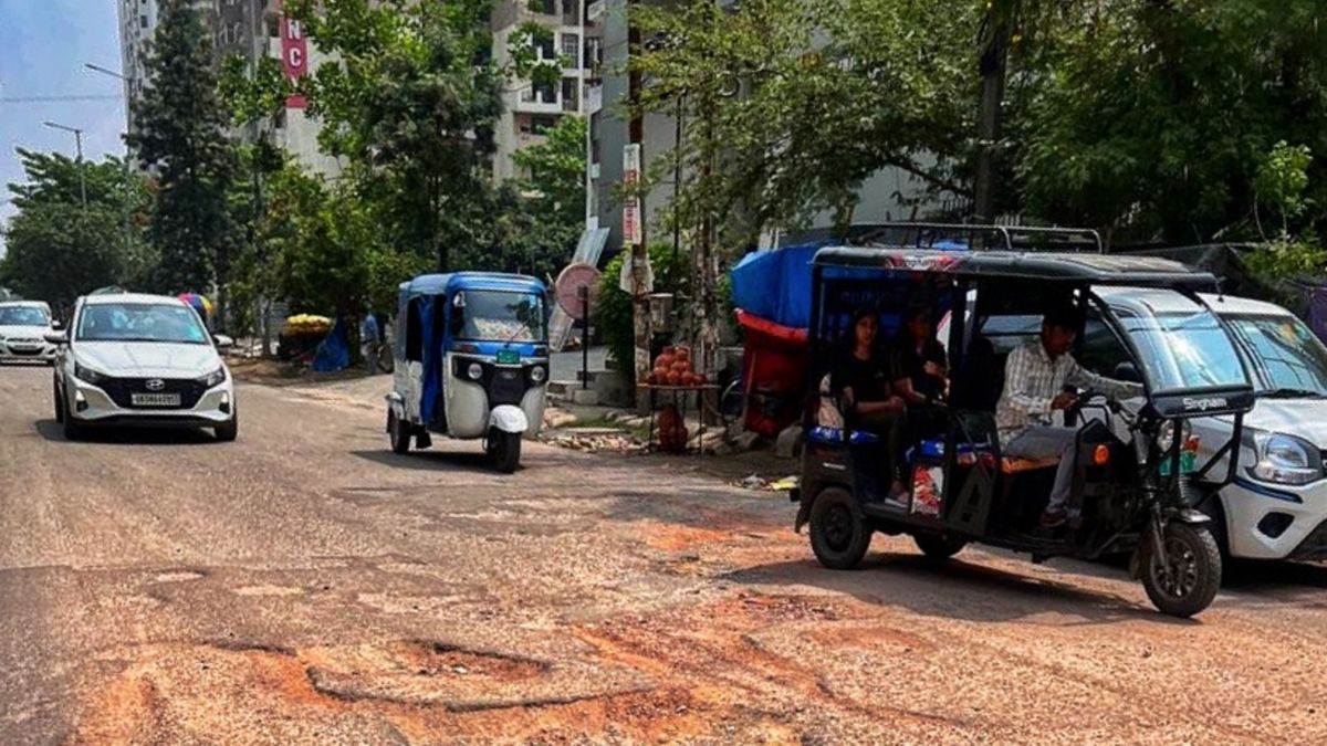 ncr ghaziabad news 50 roads to be reconstructed in ghaziabad