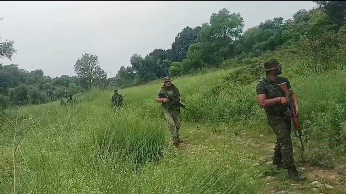 https://www.jagranimages.com/images/newimg/16072025/16_07_2025-samba_search_operation_23986068.jpg