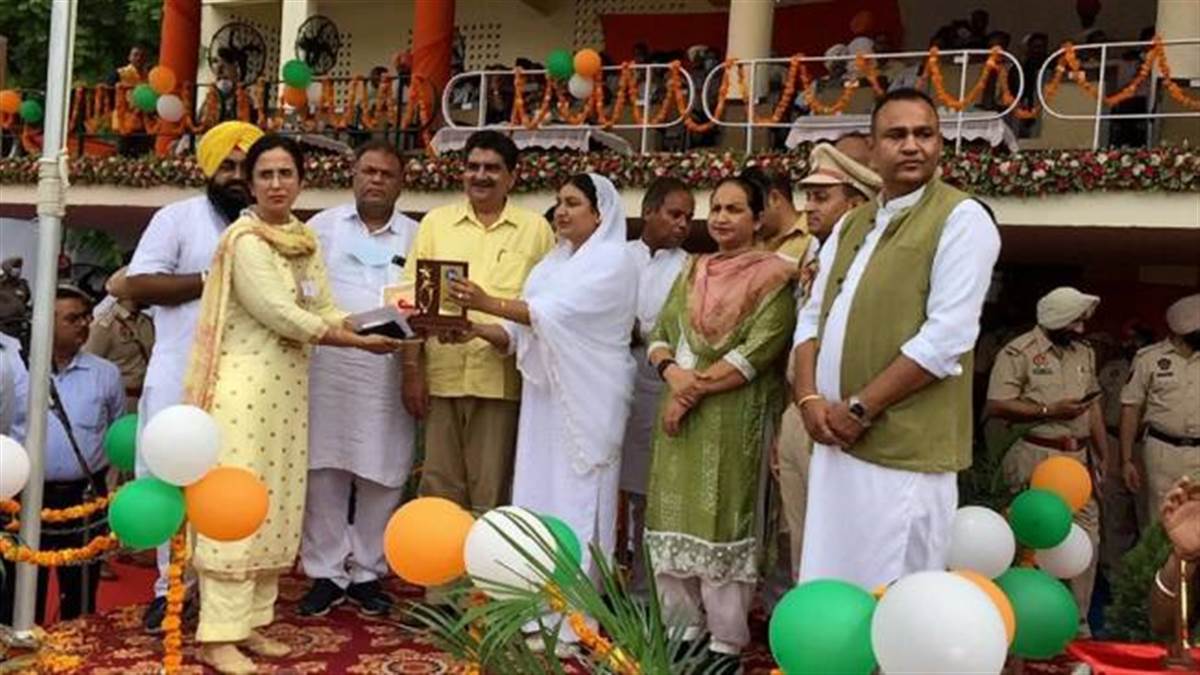 https://www.jagranimages.com/images/newimg/16082022/16_08_2022-16nsr_13_16082022_400-c-2_22983825_165151.jpg