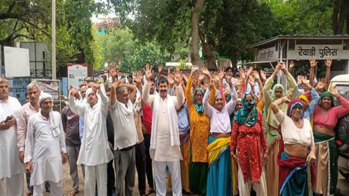 शराब ठेके के विरोध 