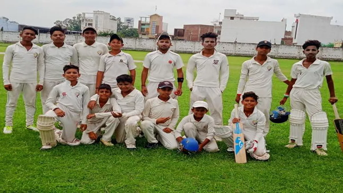 Cricket Match: अलीगढ़ क्रिकेट एकेडमी ने दो विकेट से सम्‍भल की टीम को हराया