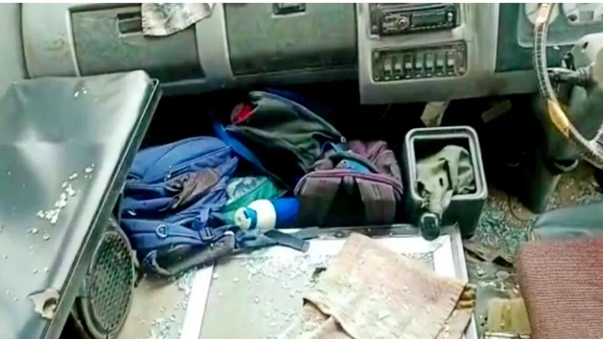 पंजाब में बच्चों से भरी स्कूल बस पर तलवारों से हमला, गाड़ी डीएसपी आफिस की ओर दौड़ा ले गया समझदार ड्राइवर