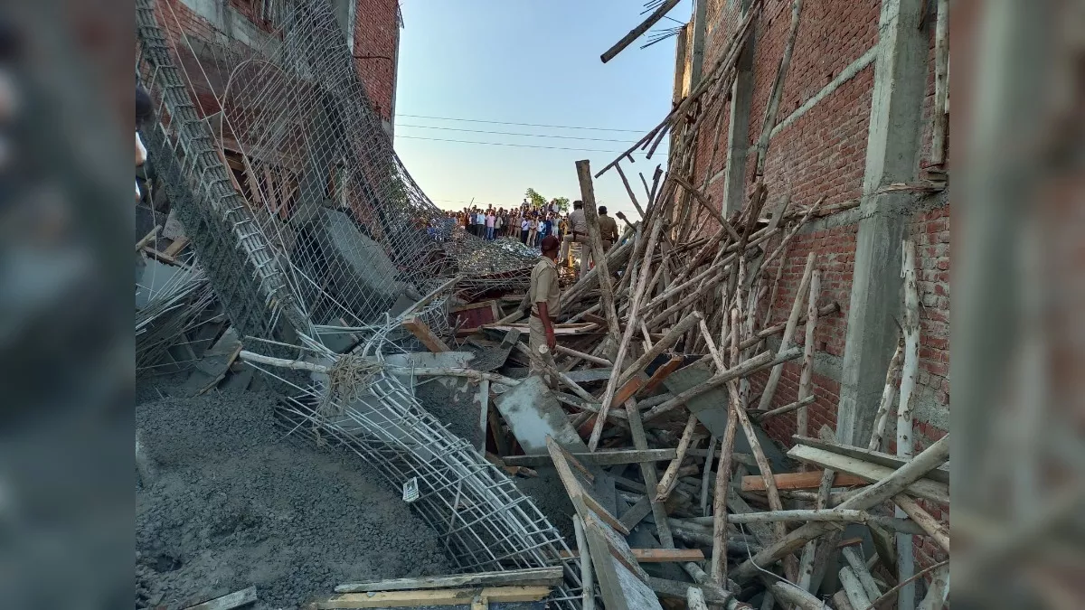 अयोध्‍या में पूर्व आरटीओ के निर्माणाधीन मकान की शटरिंग गिरी, एक मजदूर की मौत-कई घायल