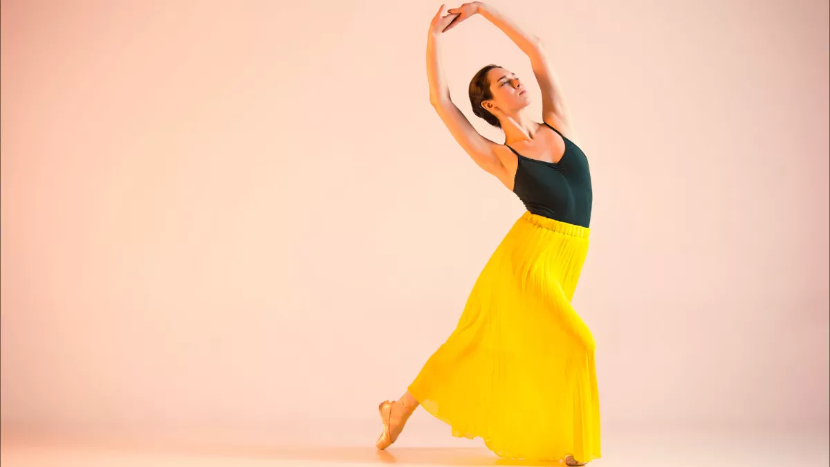 Dancing Benefits: बिना पैसे खर्च किए कम समय में करनी है शरीर की चर्बी कम, तो आज से ही शुरु कर दें ये काम