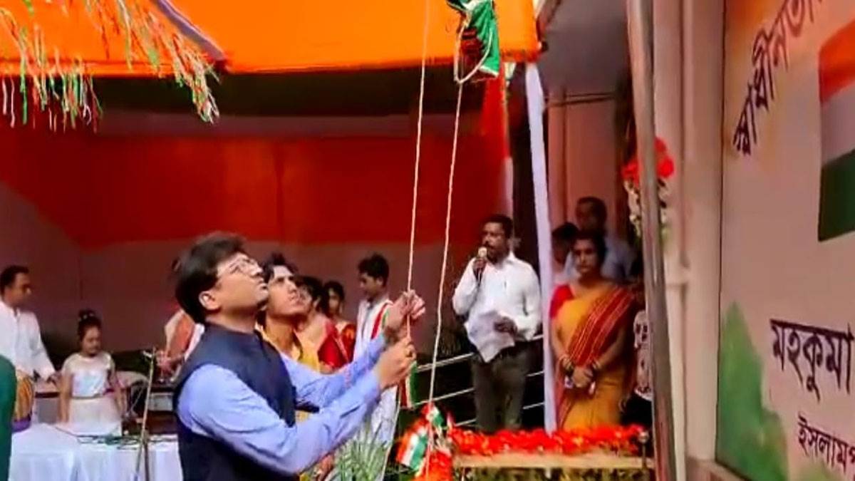 https://www.jagranimages.com/images/newimg/16082022/16_08_2022-islampur-mla-abdul-karim_22983934.jpg