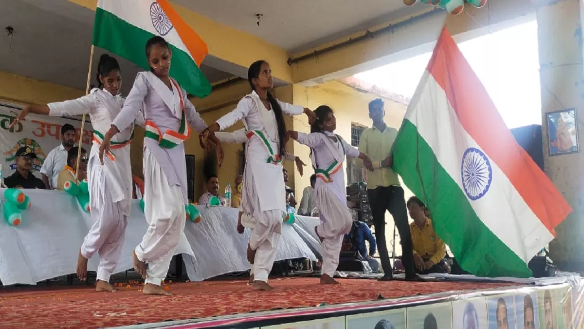 Independence day 2022 : देशभक्‍ति के रंग में रंगा अलीगढ़, बलिदानियों के स्‍वजन का हुआ सम्‍मान
