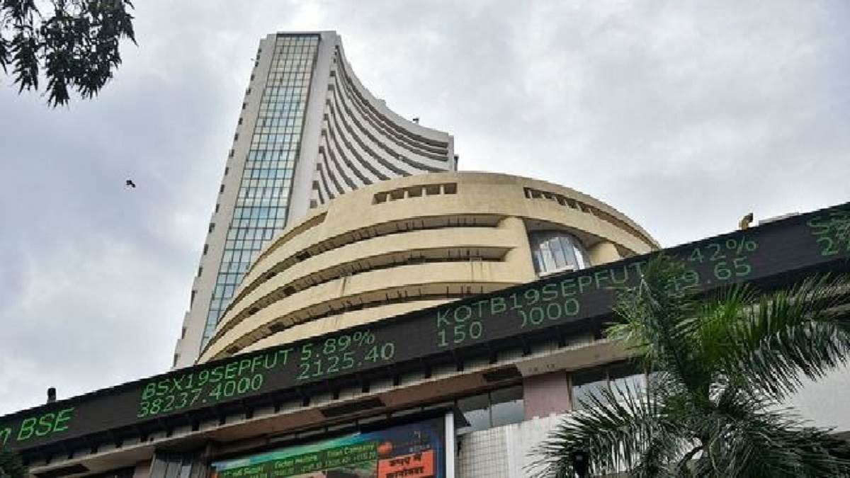 Stock Market Closing, 16 August: Nifty ends above 17,800, Sensex gains 379 pts