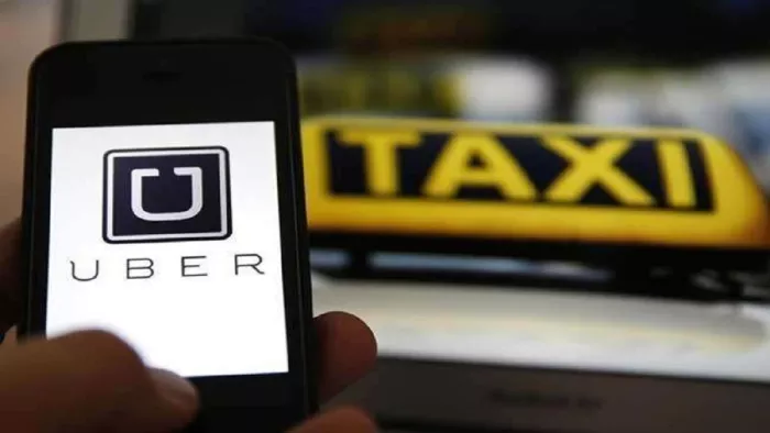 दिल्ली एयरपोर्ट से नोएडा तक Uber ने वसूले 3000 रुपये।