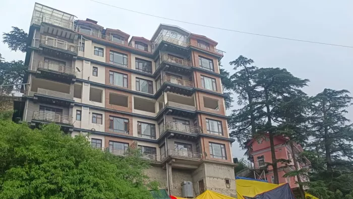 शिमला में भूस्खलन से बहुमंजिला इमारतों को खतरा, सर्कुलर रोड बंद : जागरण