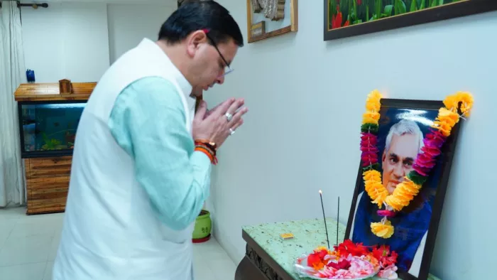 पूर्व प्रधानमंत्री अटल बिहारी वाजपेयी की पुण्य तिथि पर सीएम धामी ने किया नमन