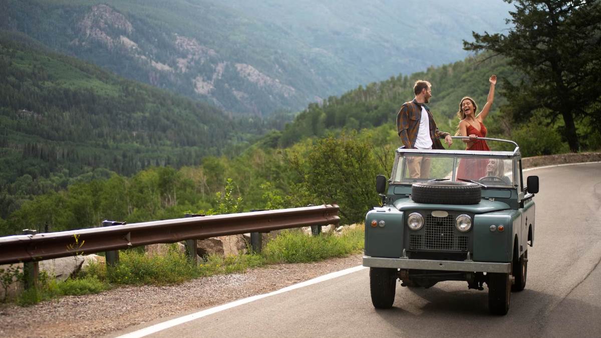 https://www.jagranimages.com/images/newimg/16082023/16_08_2023-foreign_trip_by_car_f_23502602.jpg