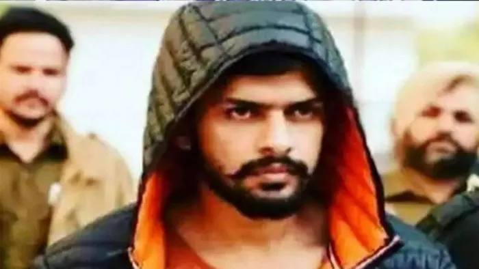 Punjab News: लॉरेंस बिश्नोई के गुर्गे से भिड़े हत्यारोपित।
