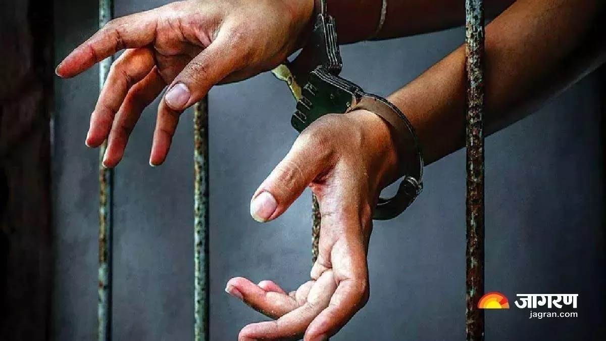 lawyer and middleman arrested for demanding 30 lakh bribe in the name of judge