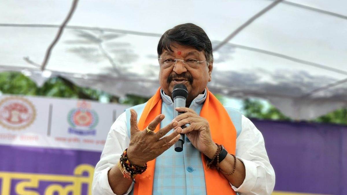 https://www.jagranimages.com/images/newimg/16082025/16_08_2025-kailash_24015134.jpg
