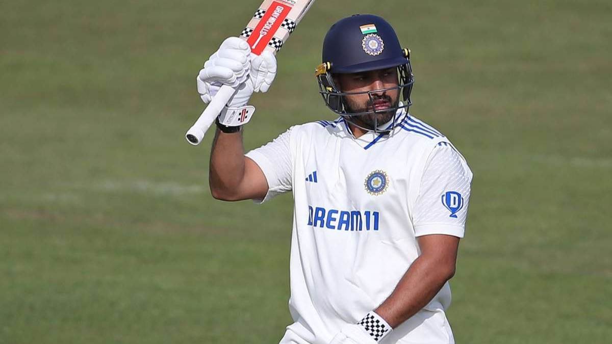 https://www.jagranimages.com/images/newimg/16082025/16_08_2025-karun_nair_4_24015225.jpg