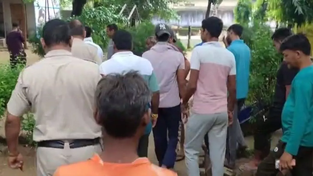 नारनौल में सरकारी स्कूल को पूरे गांव से मांगनी पड़ी माफी, ग्रामीणों ने दी दोबारा लपरवाही न करने की चेतावनी
