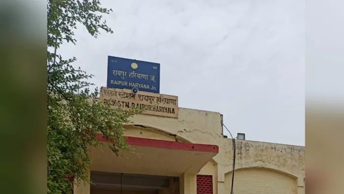 चंडीगढ़ ट्रेन @ 2.25 एएम.. स्टेशन का रास्ता सुनसान, रोजाना 20 यात्री करते है सफर