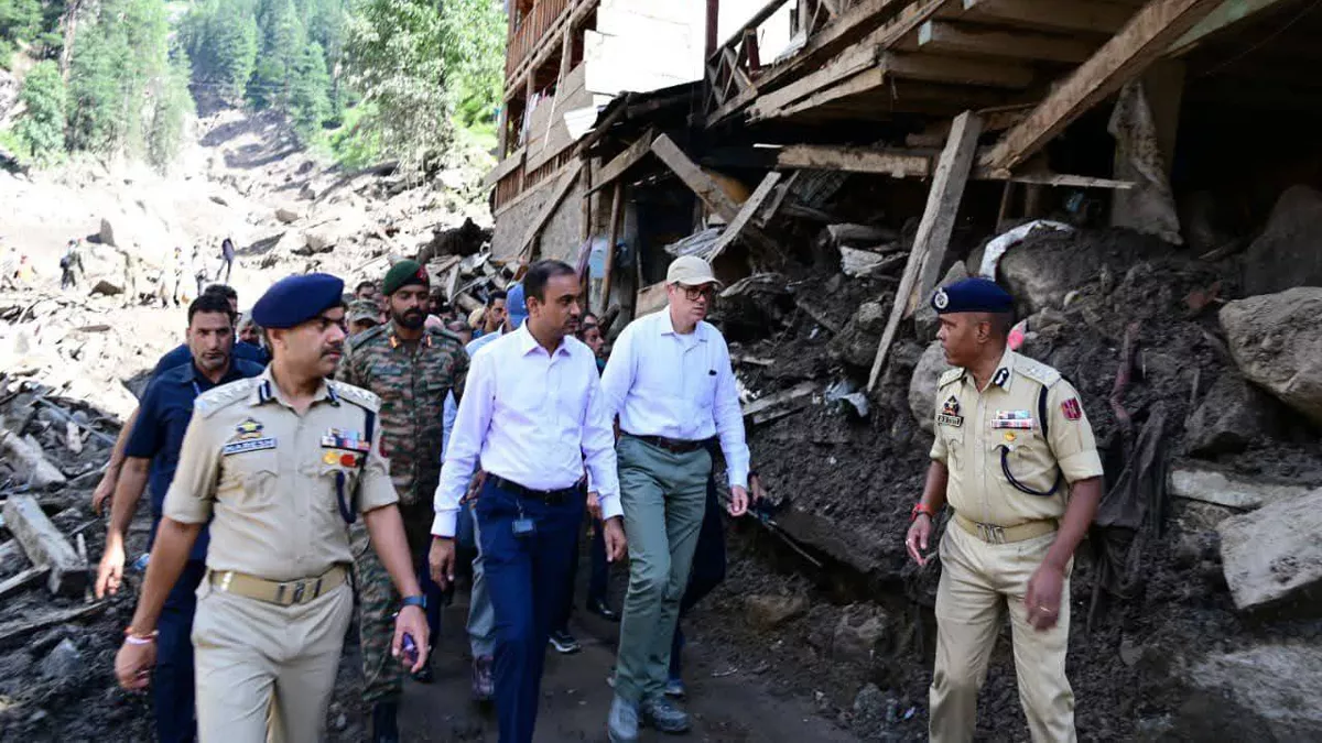 किश्तवाड़ त्रासदी में लापता लोगों के परिजनों ने उमर अब्दुल्ला पर निकाली भड़ास, CM बोले- मैं उनका गुस्सा समझ सकता हूं
